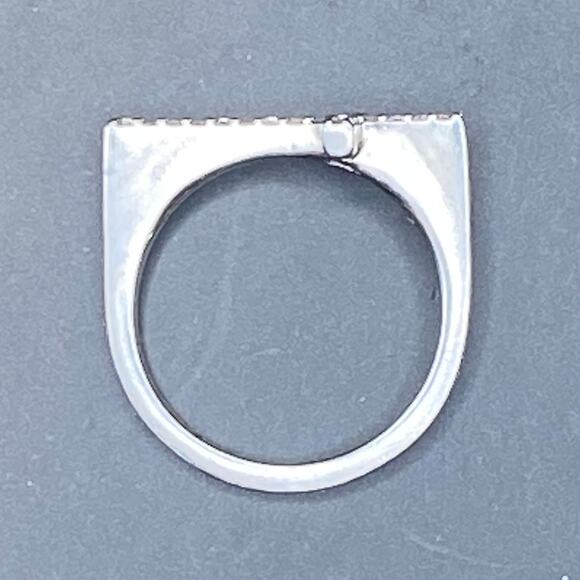 RARE MICHAEL KORS Pave CZ Cross Ring Silver Tone - Size 6 - Picture 5 of 6